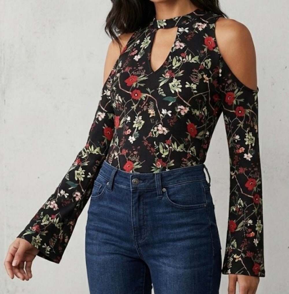 Romeo + Juliet Couture Women's Floral Print Long Sleeve Cold Shoulder Top